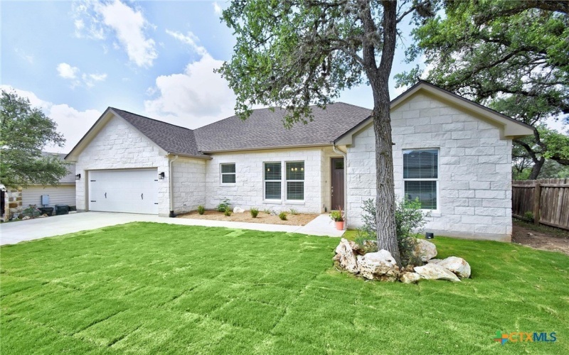 2109 Meadow View Drive, San Marcos, TX 78666, 3 Bedrooms Bedrooms, ,2 BathroomsBathrooms,Residential,For Sale,2109 Meadow View Drive,584456