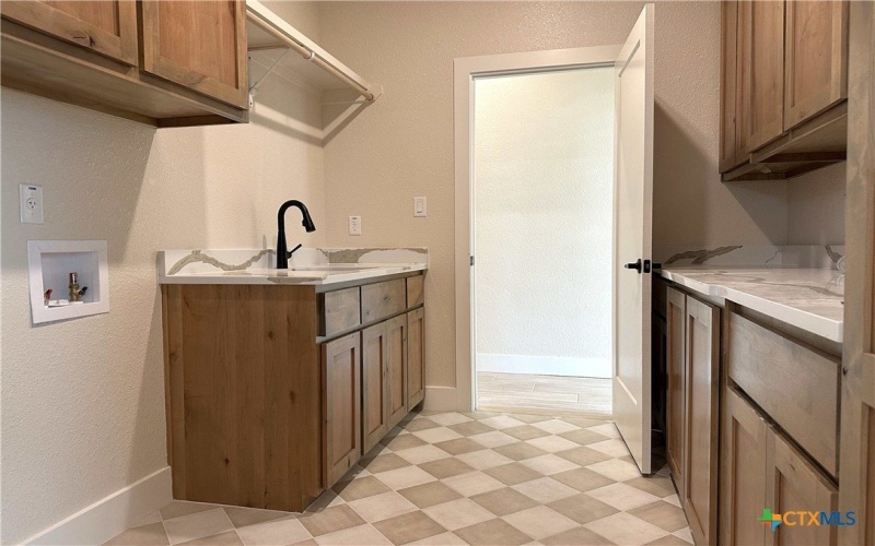 6792 Kings Mill Drive, Salado, TX 76571, 4 Bedrooms Bedrooms, ,3 BathroomsBathrooms,Residential,For Sale,6792 Kings Mill Drive,584744