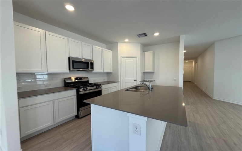 7834 Wonder Woman Drive, Corpus Christi, TX 78414, 4 Habitaciones Habitaciones , ,3 BañosBaños,Residential Lease,En Alquiler,7834 Wonder Woman Drive,457984