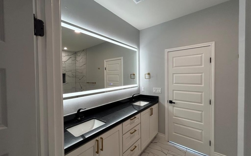 2626 Las Cimas Dr, Eagle Pass, TX 78852, 5 Habitaciones Habitaciones , ,3 BañosBaños,Residential,En Venta,2626 Las Cimas Dr,81390