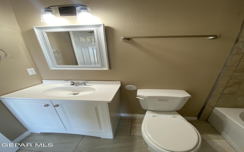 8423 LEO Street unit: B #B, El Paso, TX 79904, 3 Bedrooms Bedrooms, ,2 BathroomsBathrooms,Residential Multi Family,For Sale,8423 LEO Street unit: B,925340