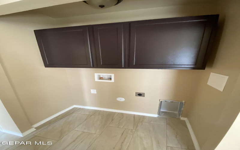 8423 LEO Street unit: B #B, El Paso, TX 79904, 3 Bedrooms Bedrooms, ,2 BathroomsBathrooms,Residential Multi Family,For Sale,8423 LEO Street unit: B,925340