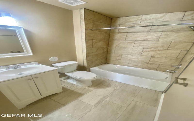 8423 LEO Street unit: B #B, El Paso, TX 79904, 3 Bedrooms Bedrooms, ,2 BathroomsBathrooms,Residential Multi Family,For Sale,8423 LEO Street unit: B,925340