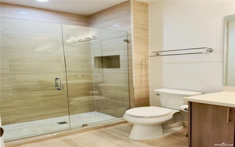 805 N Clarence Avenue #1, Edinburg, TX 78541, 2 Habitaciones Habitaciones , ,2 BañosBaños,Residential Lease,En Alquiler,805 N Clarence Avenue,473941