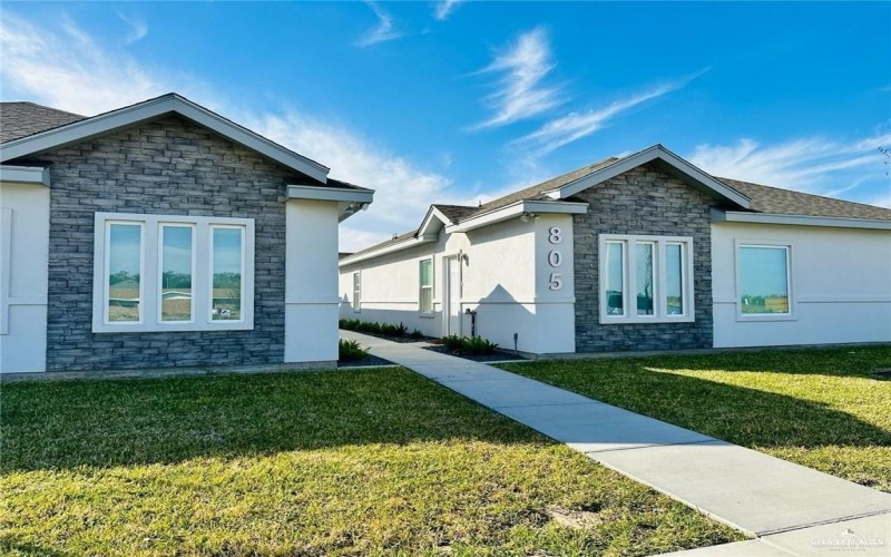 805 N Clarence Avenue #1, Edinburg, TX 78541, 2 Habitaciones Habitaciones , ,2 BañosBaños,Residential Lease,En Alquiler,805 N Clarence Avenue,473941