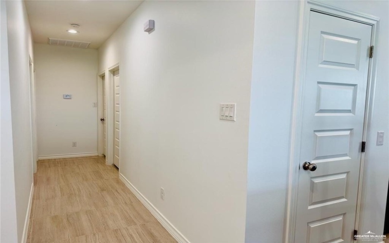 805 N Clarence Avenue #1, Edinburg, TX 78541, 2 Habitaciones Habitaciones , ,2 BañosBaños,Residential Lease,En Alquiler,805 N Clarence Avenue,473941
