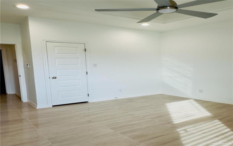 805 N Clarence Avenue #1, Edinburg, TX 78541, 2 Habitaciones Habitaciones , ,2 BañosBaños,Residential Lease,En Alquiler,805 N Clarence Avenue,473941