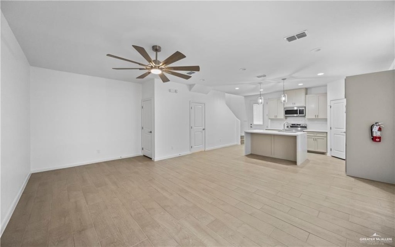 1220 E Camellia Avenue #2, McAllen, TX 78501, 2 Bedrooms Bedrooms, ,2 BathroomsBathrooms,Residential Lease,For Rent,1220 E Camellia Avenue,474667