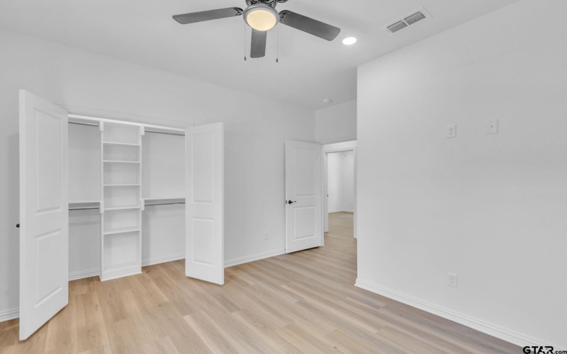 1410 W Connally St, Tyler, TX 75701, 3 Bedrooms Bedrooms, ,2 BathroomsBathrooms,Residential,For Sale,1410 W Connally St,25009747