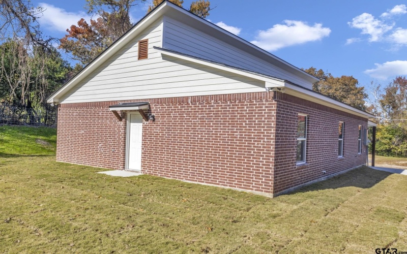 1410 W Connally St, Tyler, TX 75701, 3 Bedrooms Bedrooms, ,2 BathroomsBathrooms,Residential,For Sale,1410 W Connally St,25009747