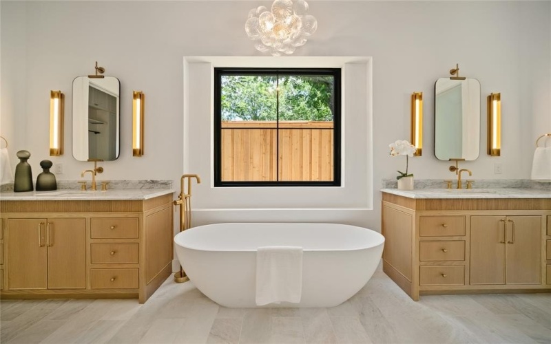 3727 Clover Lane, Dallas, TX 75220, 5 Bedrooms Bedrooms, ,7 BathroomsBathrooms,Residential,For Sale,3727 Clover Lane,20962448