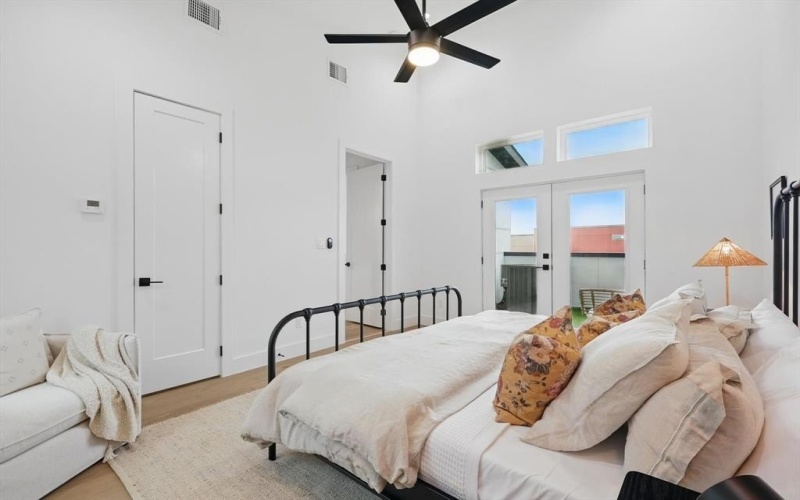 4208 Live Oak Street #105, Dallas, TX 75204, 2 Bedrooms Bedrooms, ,2 BathroomsBathrooms,Residential,For Sale,4208 Live Oak Street,20967484