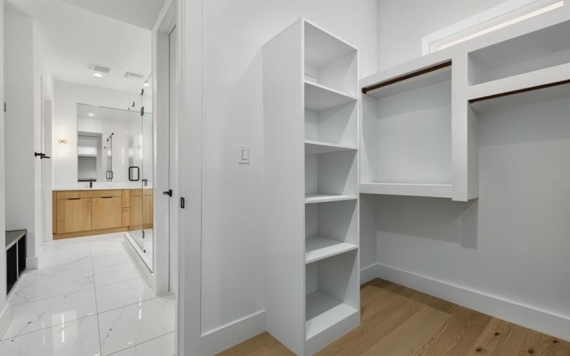 4208 Live Oak Street #102, Dallas, TX 75204, 2 Bedrooms Bedrooms, ,2 BathroomsBathrooms,Residential,For Sale,4208 Live Oak Street,20967786