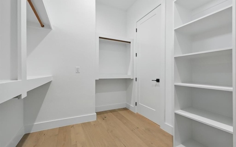 4208 Live Oak Street #102, Dallas, TX 75204, 2 Bedrooms Bedrooms, ,2 BathroomsBathrooms,Residential,For Sale,4208 Live Oak Street,20967786