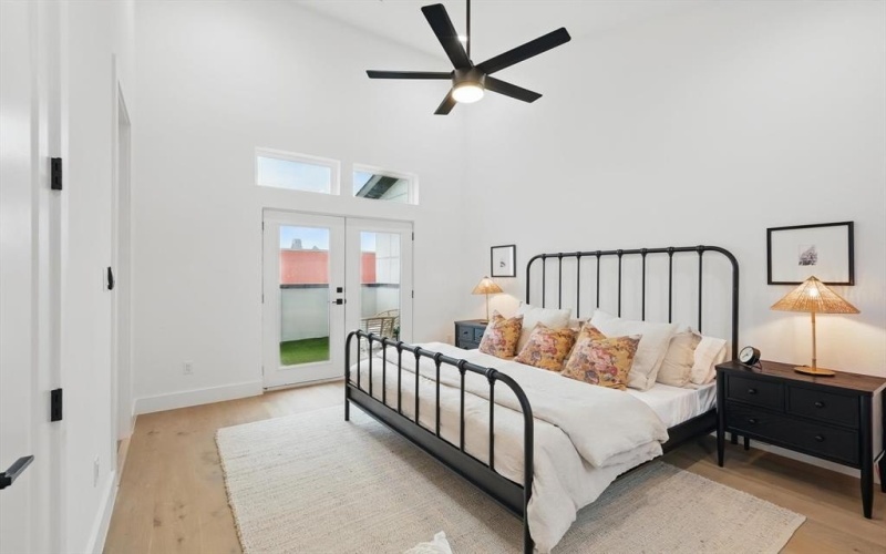 4208 Live Oak Street #102, Dallas, TX 75204, 2 Bedrooms Bedrooms, ,2 BathroomsBathrooms,Residential,For Sale,4208 Live Oak Street,20967786
