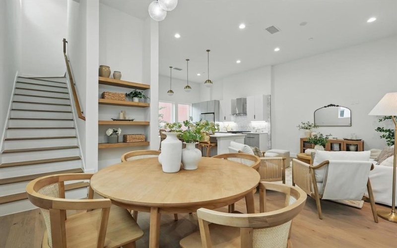4208 Live Oak Street #102, Dallas, TX 75204, 2 Bedrooms Bedrooms, ,2 BathroomsBathrooms,Residential,For Sale,4208 Live Oak Street,20967786
