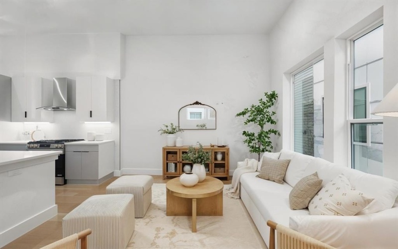 4208 Live Oak Street #102, Dallas, TX 75204, 2 Bedrooms Bedrooms, ,2 BathroomsBathrooms,Residential,For Sale,4208 Live Oak Street,20967786