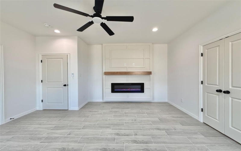 5602 San Jacinto Drive, Granbury, TX 76048, 4 Bedrooms Bedrooms, ,2 BathroomsBathrooms,Residential,For Sale,5602 San Jacinto Drive,20978970