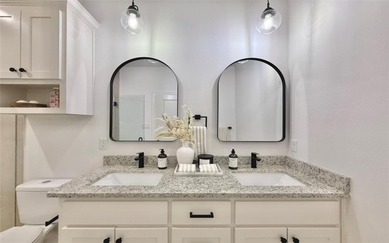 5602 San Jacinto Drive, Granbury, TX 76048, 4 Bedrooms Bedrooms, ,2 BathroomsBathrooms,Residential,For Sale,5602 San Jacinto Drive,20978970