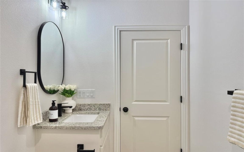 5602 San Jacinto Drive, Granbury, TX 76048, 4 Bedrooms Bedrooms, ,2 BathroomsBathrooms,Residential,For Sale,5602 San Jacinto Drive,20978970