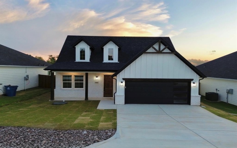 5602 San Jacinto Drive, Granbury, TX 76048, 4 Bedrooms Bedrooms, ,2 BathroomsBathrooms,Residential,For Sale,5602 San Jacinto Drive,20978970