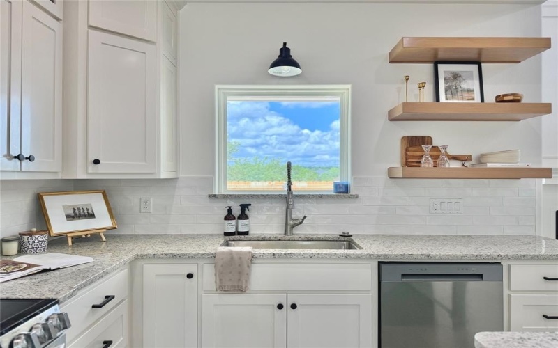 5602 San Jacinto Drive, Granbury, TX 76048, 4 Bedrooms Bedrooms, ,2 BathroomsBathrooms,Residential,For Sale,5602 San Jacinto Drive,20978970