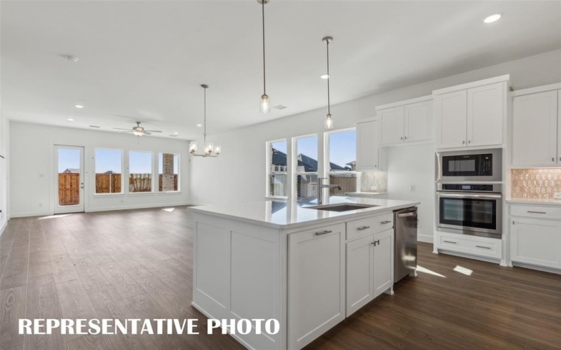 6908 Crystal Springs Drive, McKinney, TX 75070, 3 Habitaciones Habitaciones , ,3 BañosBaños,Residential,En Venta,6908 Crystal Springs Drive,20979368