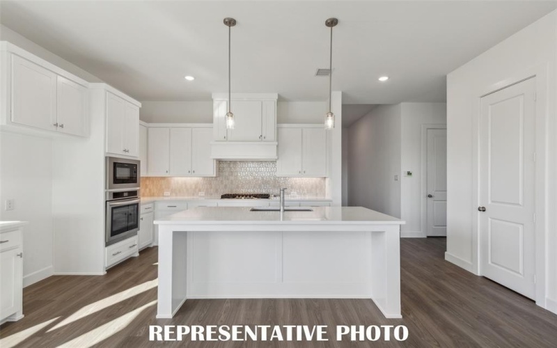 6908 Crystal Springs Drive, McKinney, TX 75070, 3 Habitaciones Habitaciones , ,3 BañosBaños,Residential,En Venta,6908 Crystal Springs Drive,20979368