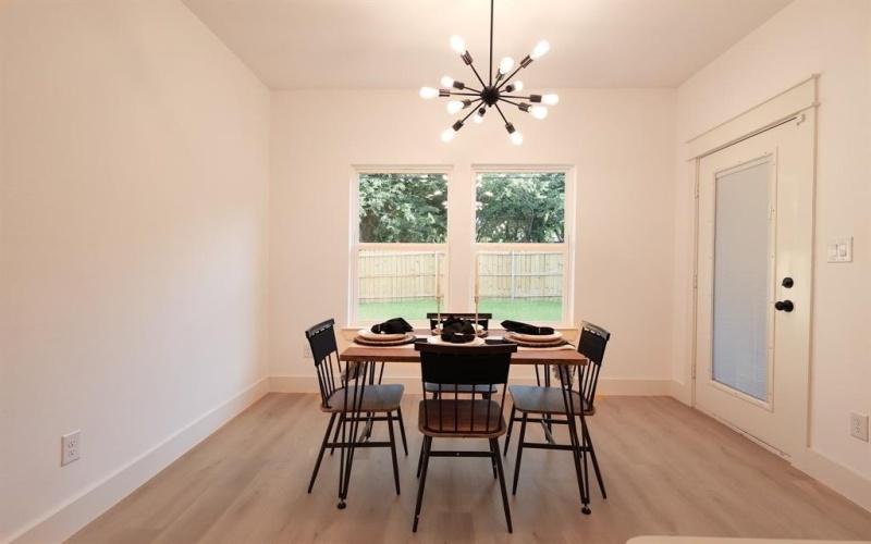 836 E Arlington Avenue, Fort Worth, TX 76104, 4 Habitaciones Habitaciones , ,2 BañosBaños,Residential,En Venta,836 E Arlington Avenue,20980931