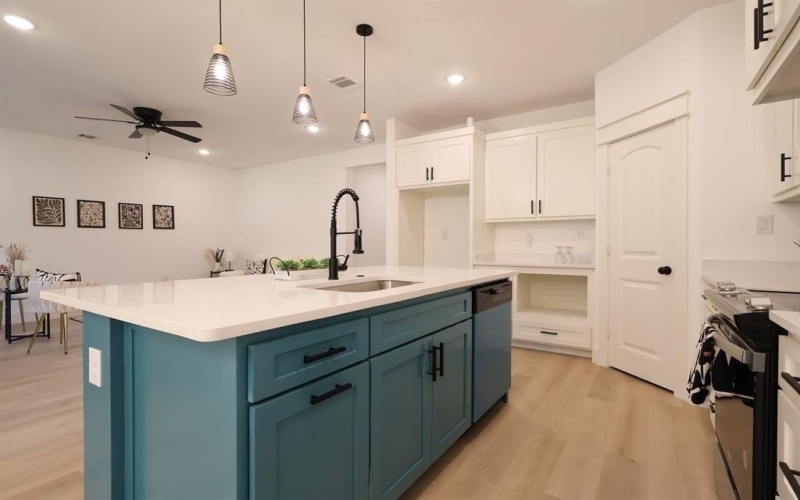 836 E Arlington Avenue, Fort Worth, TX 76104, 4 Habitaciones Habitaciones , ,2 BañosBaños,Residential,En Venta,836 E Arlington Avenue,20980931