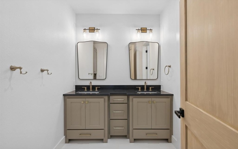 711 Green Canyon Court, Hudson Oaks, TX 76087, 3 Bedrooms Bedrooms, ,2 BathroomsBathrooms,Residential,For Sale,711 Green Canyon Court,20981347
