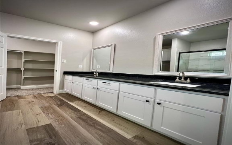 807 Sayle Street, Greenville, TX 75401, 4 Habitaciones Habitaciones , ,2 BañosBaños,Residential Lease,En Alquiler,807 Sayle Street,20981785