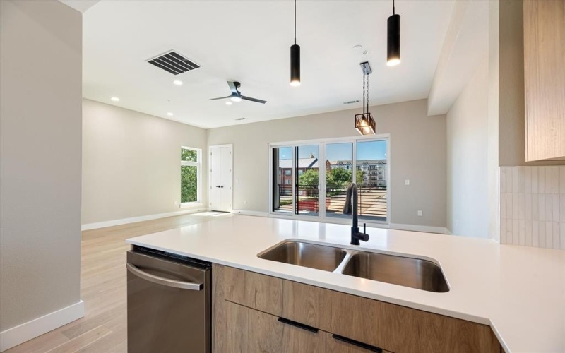 4060 Spring Valley Road #403, Farmers Branch, TX 75244, 3 Bedrooms Bedrooms, ,3 BathroomsBathrooms,Residential,For Sale,4060 Spring Valley Road,20981850