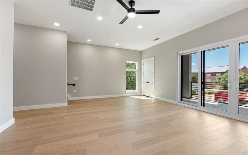 4060 Spring Valley Road #403, Farmers Branch, TX 75244, 3 Bedrooms Bedrooms, ,3 BathroomsBathrooms,Residential,For Sale,4060 Spring Valley Road,20981850