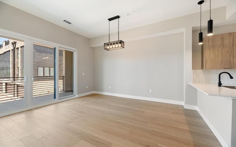 4060 Spring Valley Road #403, Farmers Branch, TX 75244, 3 Bedrooms Bedrooms, ,3 BathroomsBathrooms,Residential,For Sale,4060 Spring Valley Road,20981850