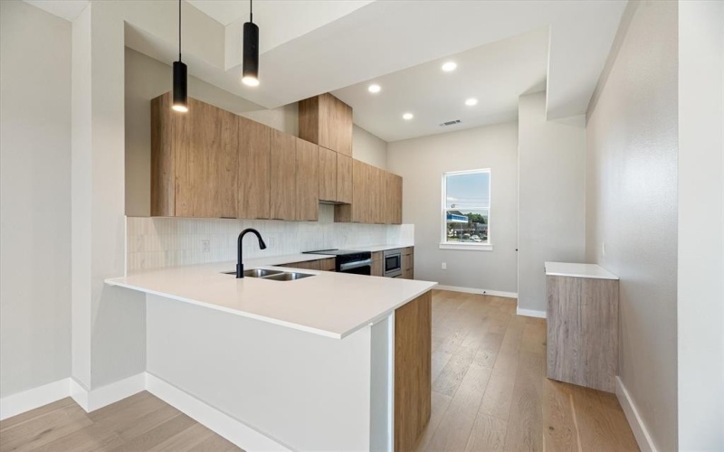4060 Spring Valley Road #403, Farmers Branch, TX 75244, 3 Bedrooms Bedrooms, ,3 BathroomsBathrooms,Residential,For Sale,4060 Spring Valley Road,20981850