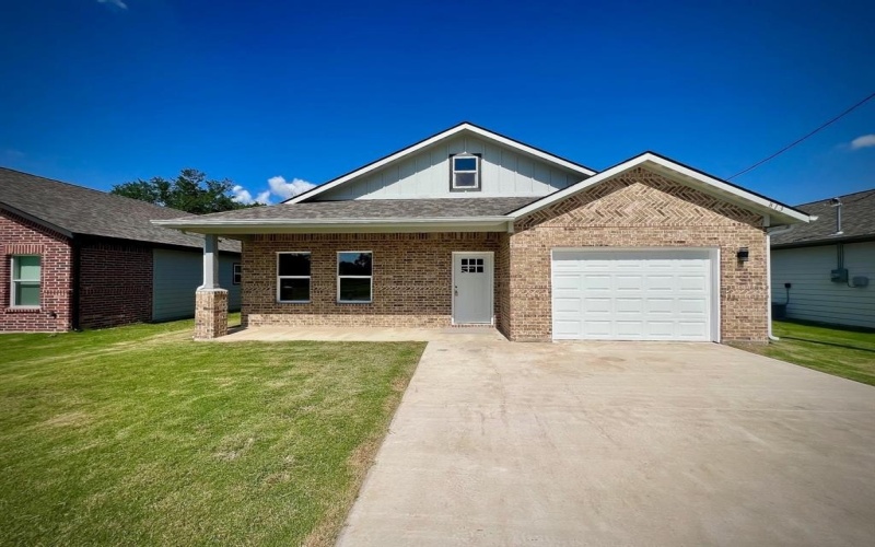 813 SAYLE, Greenville, TX 75401, 3 Bedrooms Bedrooms, ,2 BathroomsBathrooms,Residential,For Sale,813 SAYLE,20981864