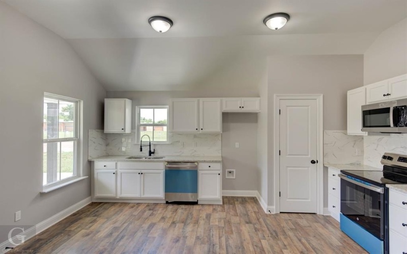 1316 Becky Street, Bossier City, LA 71111, 3 Bedrooms Bedrooms, ,1 BathroomBathrooms,Residential,For Sale,1316 Becky Street,20982085