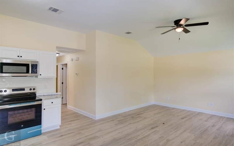 1314 Becky Street, Bossier City, LA 71111, 3 Bedrooms Bedrooms, ,1 BathroomBathrooms,Residential,For Sale,1314 Becky Street,20982116