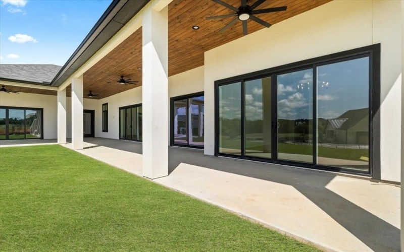312 Longview Place, Heath, TX 75032, 4 Bedrooms Bedrooms, ,6 BathroomsBathrooms,Residential,For Sale,312 Longview Place,20982216