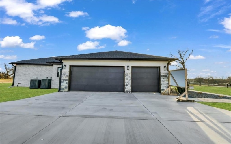 744 Cooper Trail, Weatherford, TX 76087, 4 Bedrooms Bedrooms, ,3 BathroomsBathrooms,Residential,For Sale,744 Cooper Trail,20982220