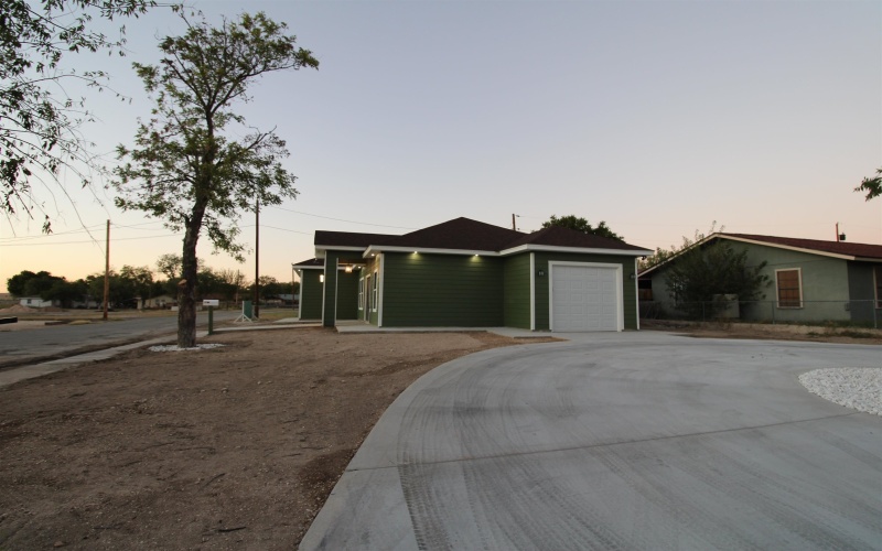 601 V, Del Rio, TX 78840, 3 Bedrooms Bedrooms, ,2 BathroomsBathrooms,Residential,For Sale,601 V,206240