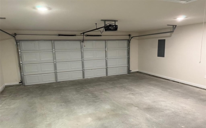 1803 Boxwood Drive, Sherman, TX 75092, 3 Bedrooms Bedrooms, ,2 BathroomsBathrooms,Residential,For Sale,1803 Boxwood Drive,20982329