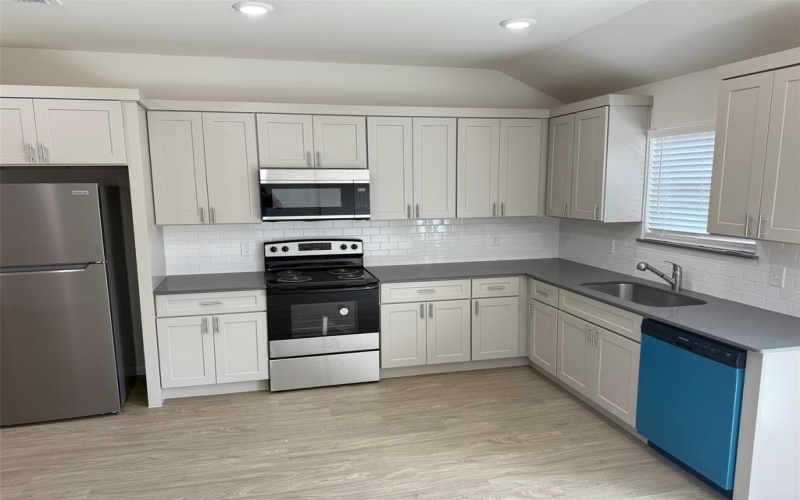 1803 Boxwood Drive, Sherman, TX 75092, 3 Bedrooms Bedrooms, ,2 BathroomsBathrooms,Residential,For Sale,1803 Boxwood Drive,20982329
