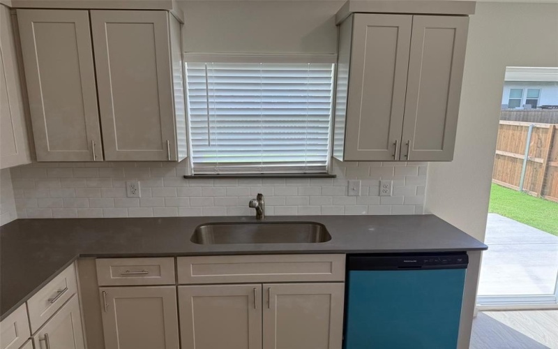 1803 Boxwood Drive, Sherman, TX 75092, 3 Bedrooms Bedrooms, ,2 BathroomsBathrooms,Residential,For Sale,1803 Boxwood Drive,20982329