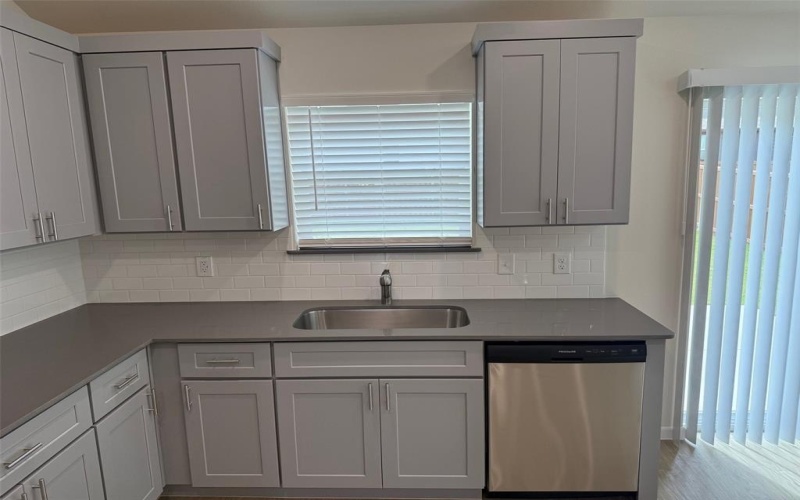 1819 Boxwood Drive, Sherman, TX 75092, 3 Bedrooms Bedrooms, ,2 BathroomsBathrooms,Residential,For Sale,1819 Boxwood Drive,20982382