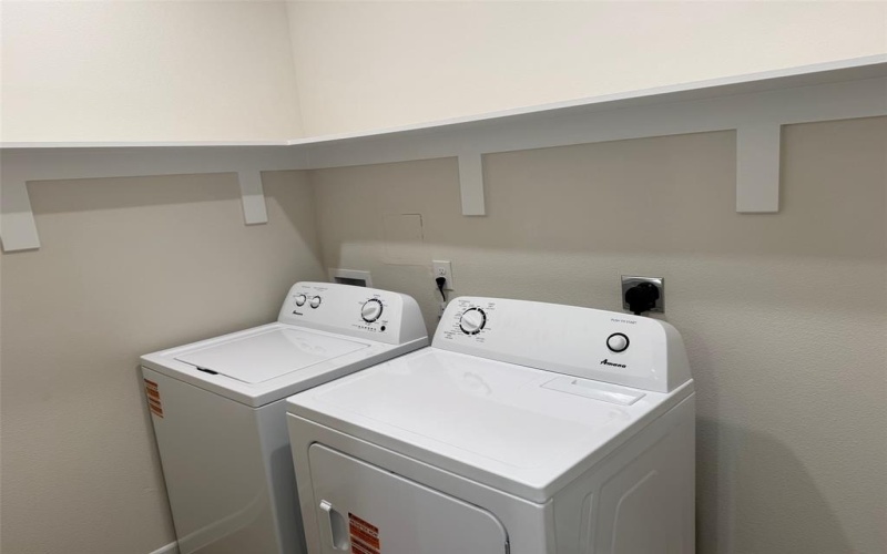 1819 Boxwood Drive, Sherman, TX 75092, 3 Bedrooms Bedrooms, ,2 BathroomsBathrooms,Residential,For Sale,1819 Boxwood Drive,20982382