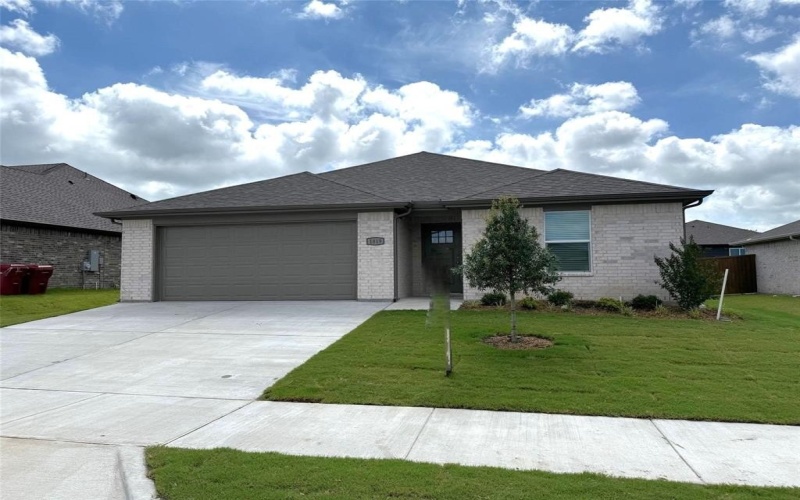 1819 Boxwood Drive, Sherman, TX 75092, 3 Bedrooms Bedrooms, ,2 BathroomsBathrooms,Residential,For Sale,1819 Boxwood Drive,20982382