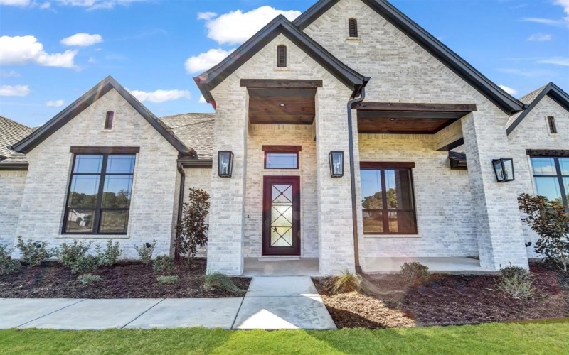 3009 Codigo Drive, Weatherford, TX 76088, 4 Bedrooms Bedrooms, ,3 BathroomsBathrooms,Residential,For Sale,3009 Codigo Drive,20982431