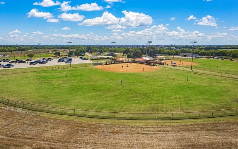 1112 Stonehaven Lane, Crowley, TX 76036, 4 Habitaciones Habitaciones , ,3 BañosBaños,Residential,En Venta,1112 Stonehaven Lane,20982451